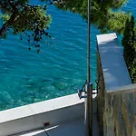 Villa Luxurious Waterfront 4 Bedrooms Waterfront Private Jetty Selca (Brac)