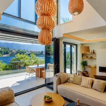 Villa Waterfront Super Spectacular 4 Bedroom Gym Sauna Boat Mooring Wine Cella Selca (Brac)