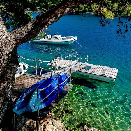 Waterfront Super Spectacular 4 Bedroom Gym Sauna Boat Mooring Wine Cella Villa Selca (Brac)